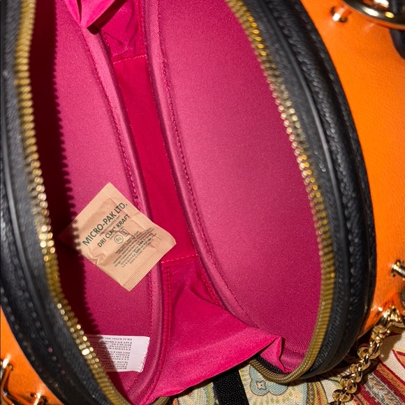 Betsey Johnson Crossbody/Satchel Basketball Bag Orange Black NWT - Picture 6 of 7